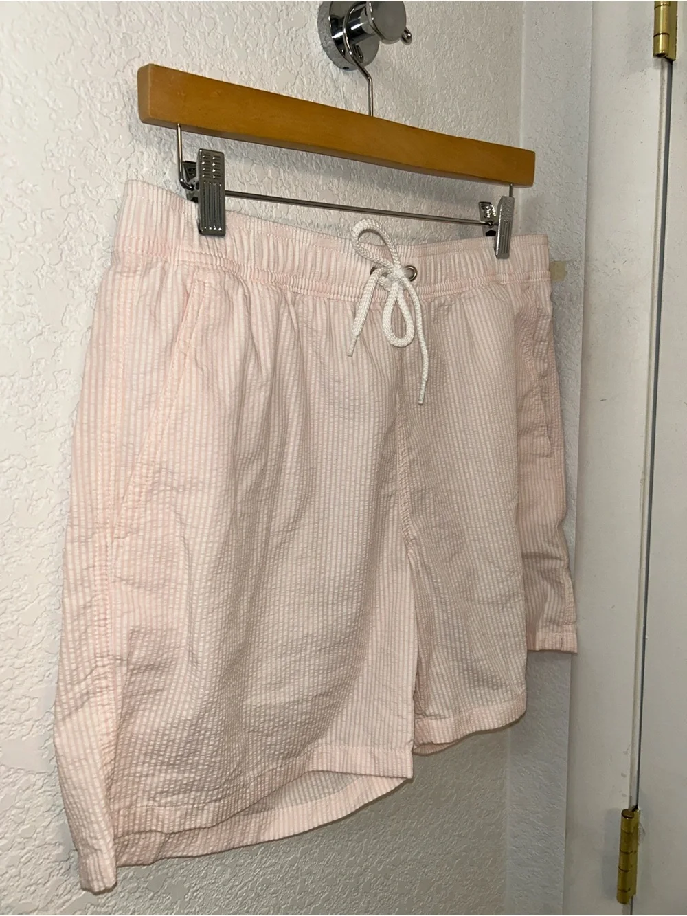 J. Crew 2024 The Men’s SeerSucker Swim Trunks in Pink Cotton Blend Lined SZ: M